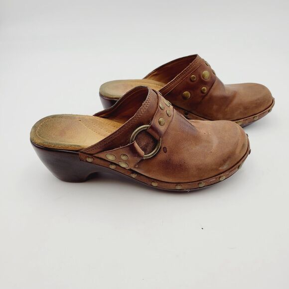 Nurture Cayman Brown Leather Comfort Clogs Mules Metal Hardware Women’s 6 M - Picture 1 of 9